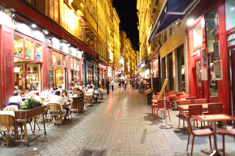 Lyon am Abend - Essen, trinken, und das mediterrane Leben genießen