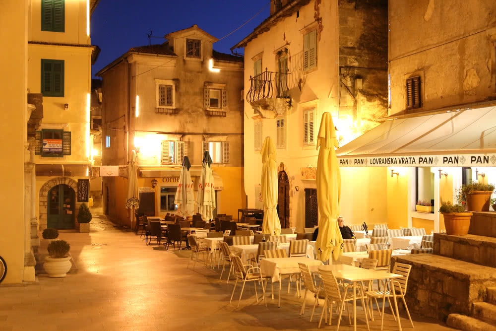 Lovran by night