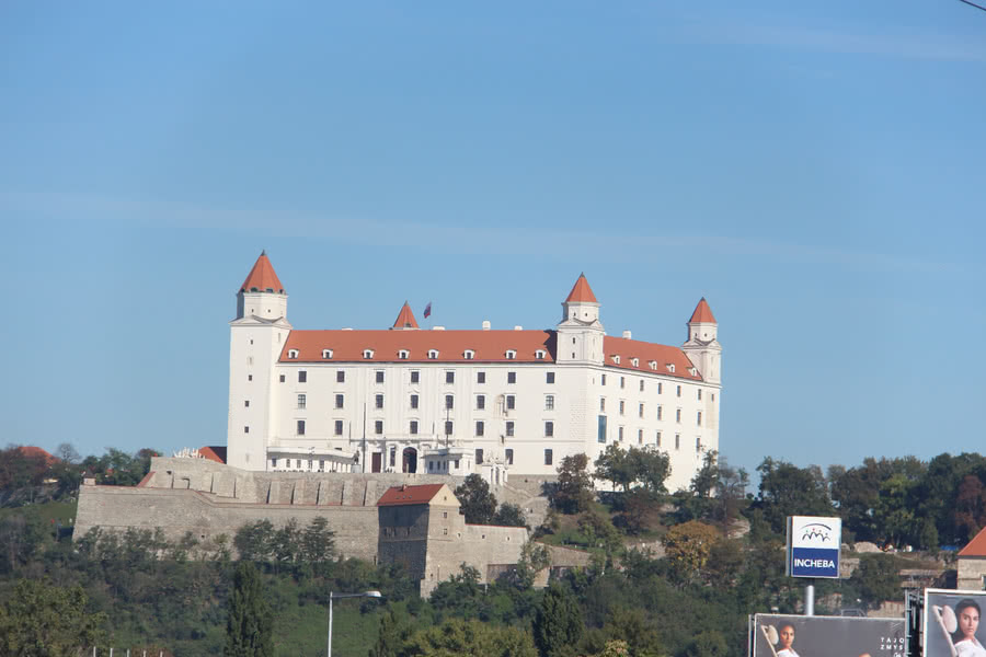 Bratislava, die Burg überragt die Stadt