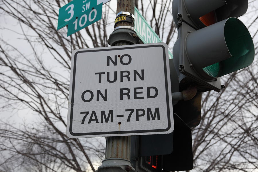 No Turn on Red - kein Abbiegen erlaubt!
